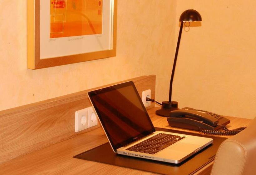 Quarto Estandar Individual, Dom