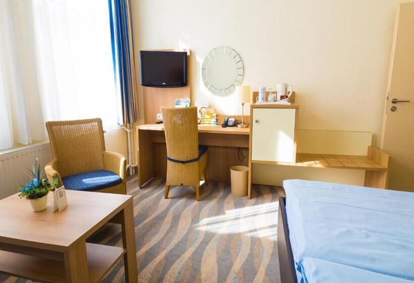 Четырехместный Номер Стандарт, Inselhotel Bruns