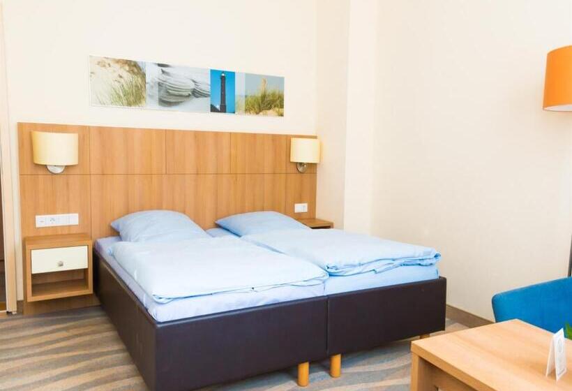 Четырехместный Номер Стандарт, Inselhotel Bruns
