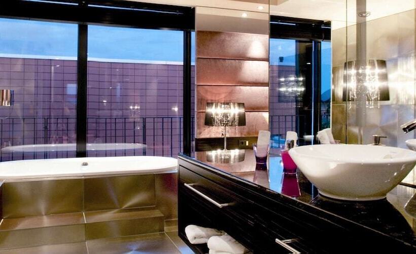 سوییت جونیور, Atrium Hotel Mainz