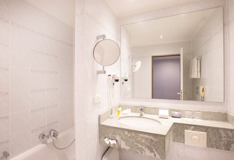 اتاق استاندارد, Crowne Plaza Frankfurt Congress Hotel, An Ihg
