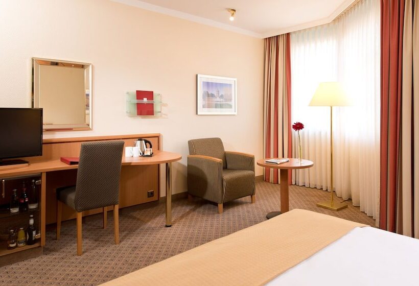 Номер Superior, Leonardo Hotel Mannheim City Center