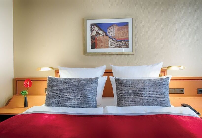 Трехместный Номер Комфорт, Leonardo Hotel Mannheim City Center