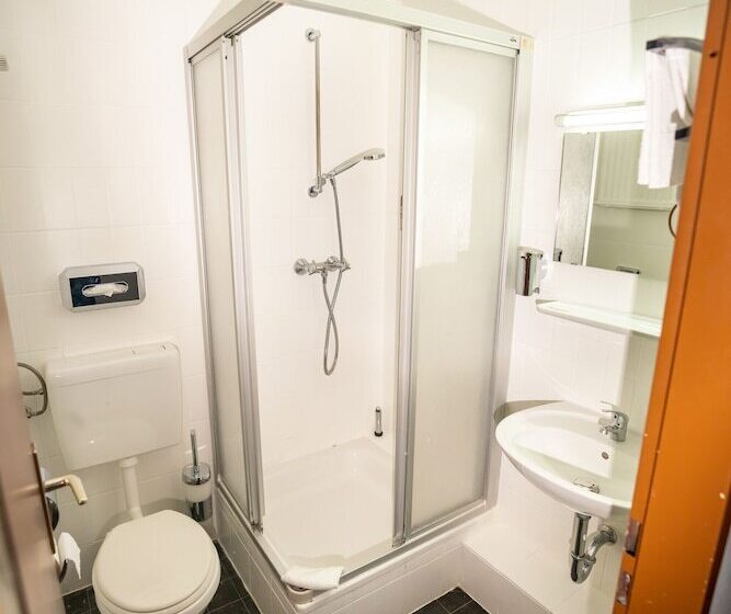 اتاق استاندارد سه نفره, Parkhotel Lindenhof   Kostenlose Parkplätze