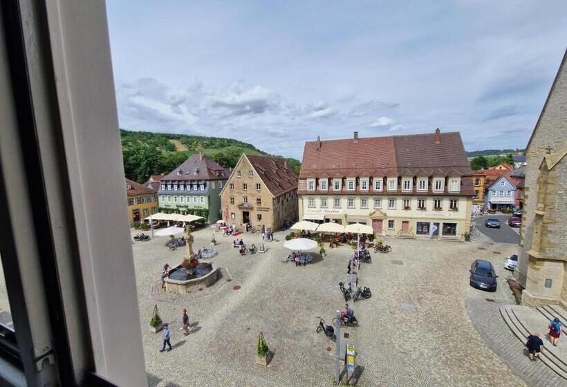 Полулюкс, Laurentius Boutique Hotel & Restaurant