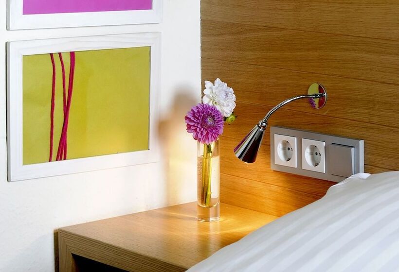اتاق استاندارد یک نفره, Business & Budget Hotel Tessin