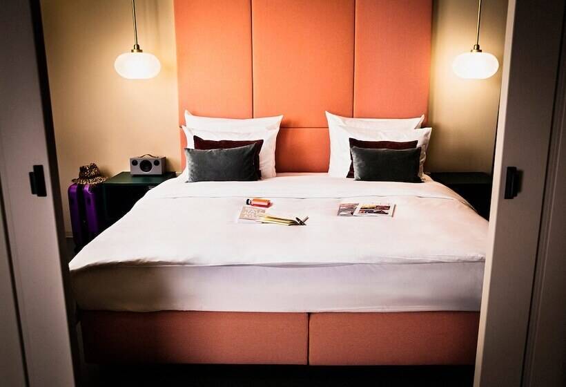 سوئیت راحتی, Jams Music Hotel Munich