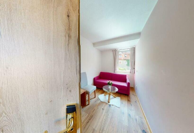 Quarto Triplo Estandar, Rothenburger Hof