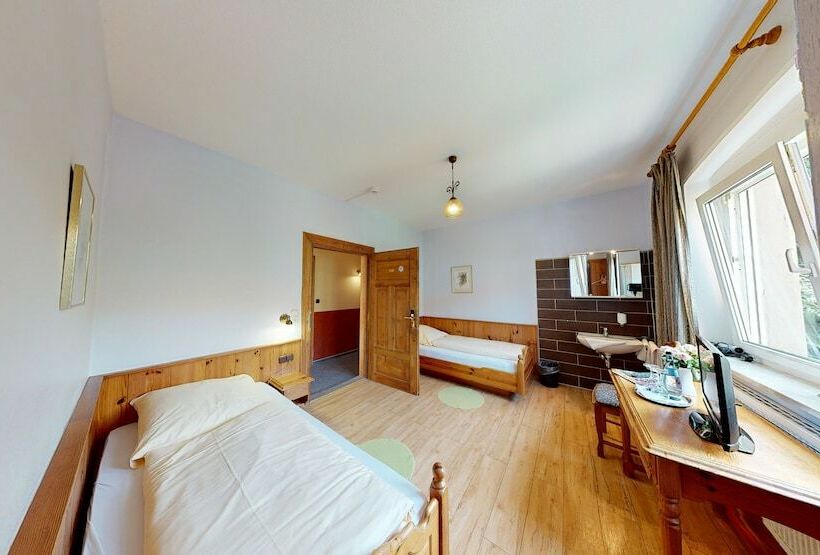 Quarto Economy, Rothenburger Hof