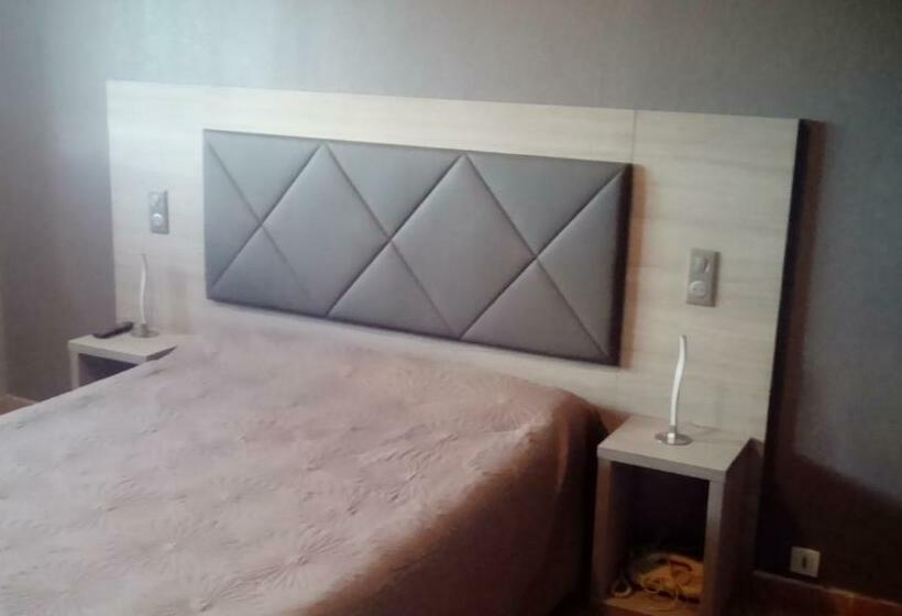 Номер Стандарт, Hôtel   Pub Le Petit Bosquet