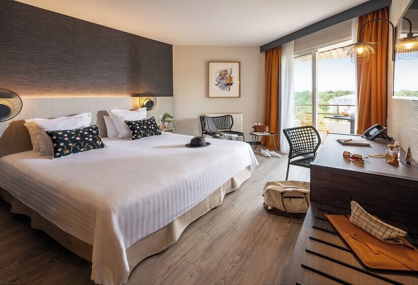 Номер Superior с Балконом, Hôtel Valdys Thalasso & Spa   Les Pins
