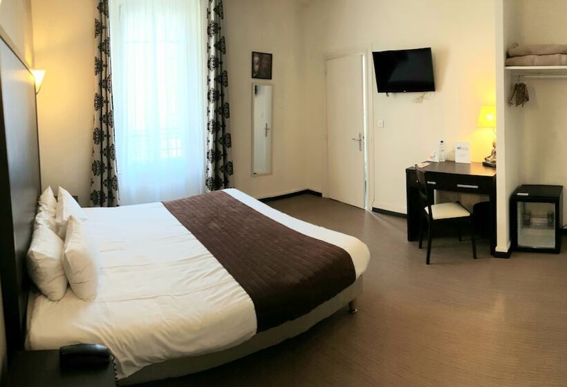 Номер Комфорт, Brit Hotel Confort Auclair