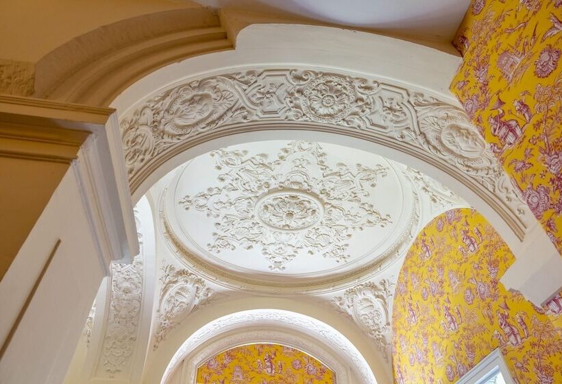 Классический Номер, Chateau D Artigny