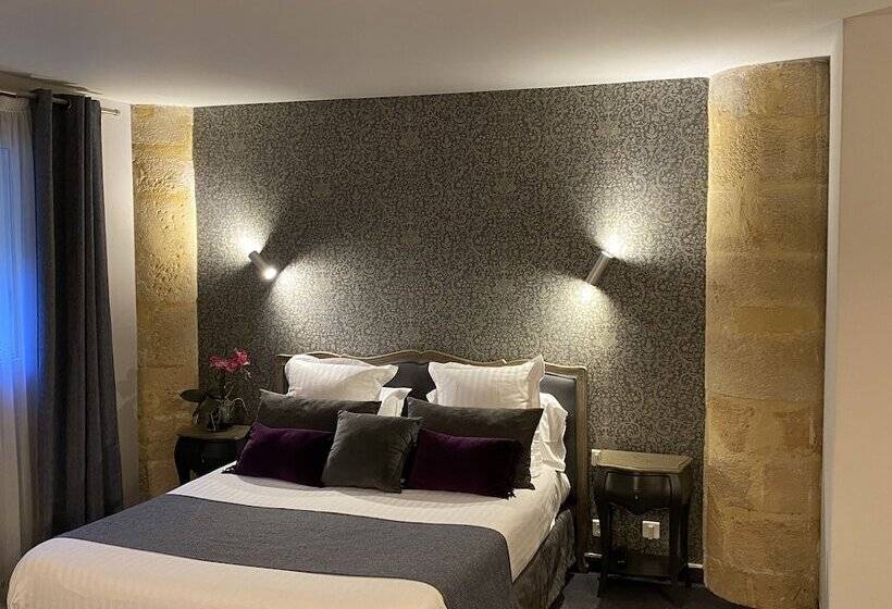 Номер Deluxe, Des Augustins