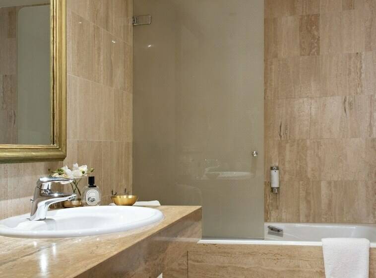Полулюкс, Grand Hôtel Bristol