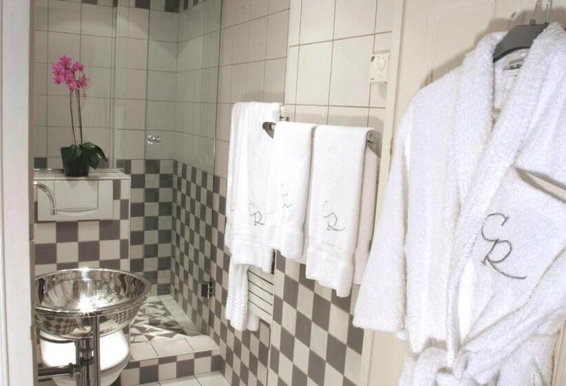 Номер Стандарт, Hostellerie Du Chapeau Rouge