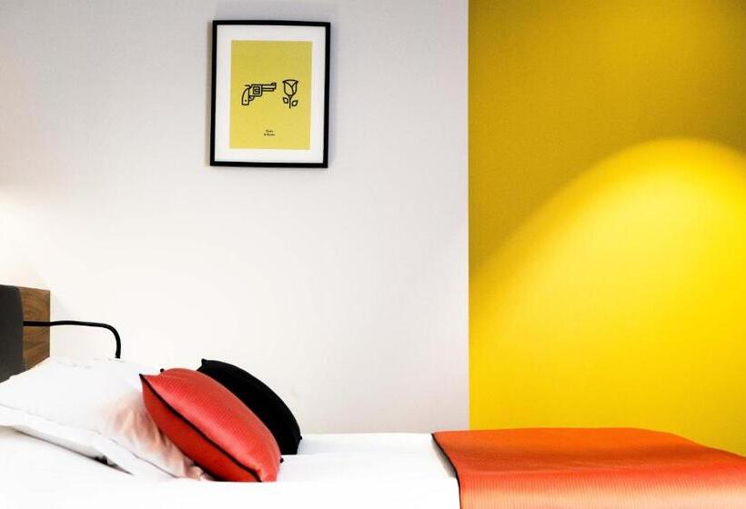 Семейный Номер, Hostellerie Du Chapeau Rouge