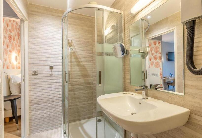 اتاق استاندارد سه نفره, Kyriad Saint Malo Centre Plage