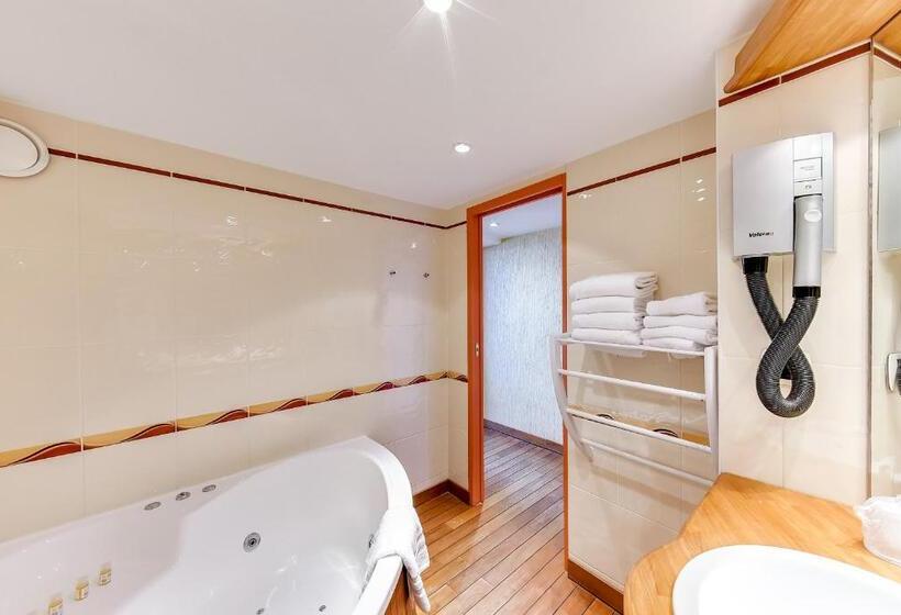 اتاق دوبلکس, Kyriad Saint Malo Centre Plage