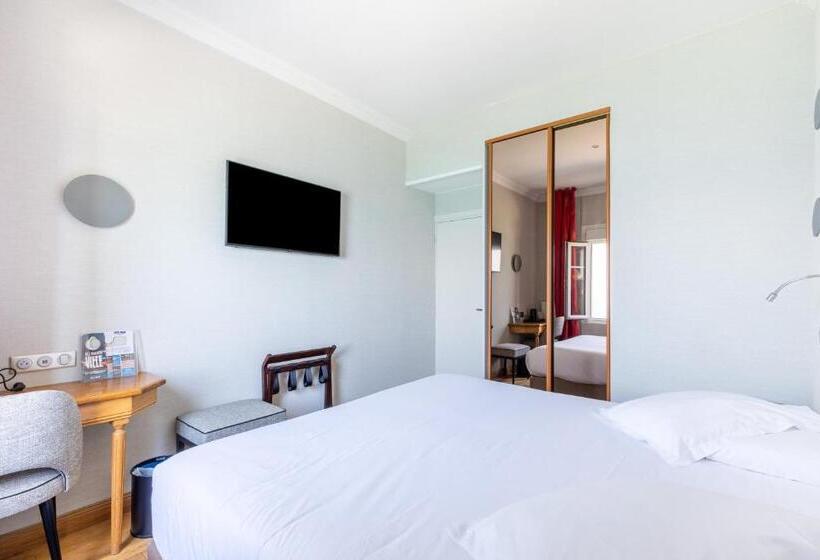اتاق استاندارد با چشم‌انداز دریا, Kyriad Saint Malo Centre Plage