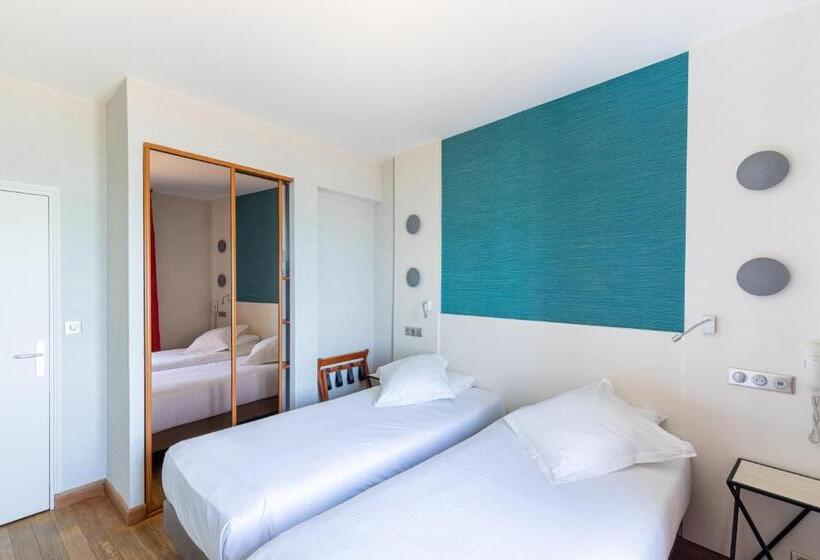 اتاق استاندارد با چشم‌انداز دریا, Kyriad Saint Malo Centre Plage