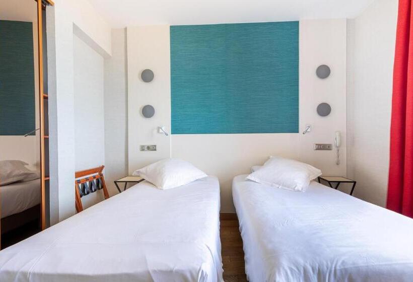 اتاق استاندارد با چشم‌انداز دریا, Kyriad Saint Malo Centre Plage