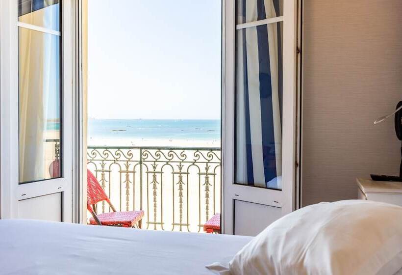 اتاق سوپریور با چشم‌انداز دریا, Kyriad Saint Malo Centre Plage
