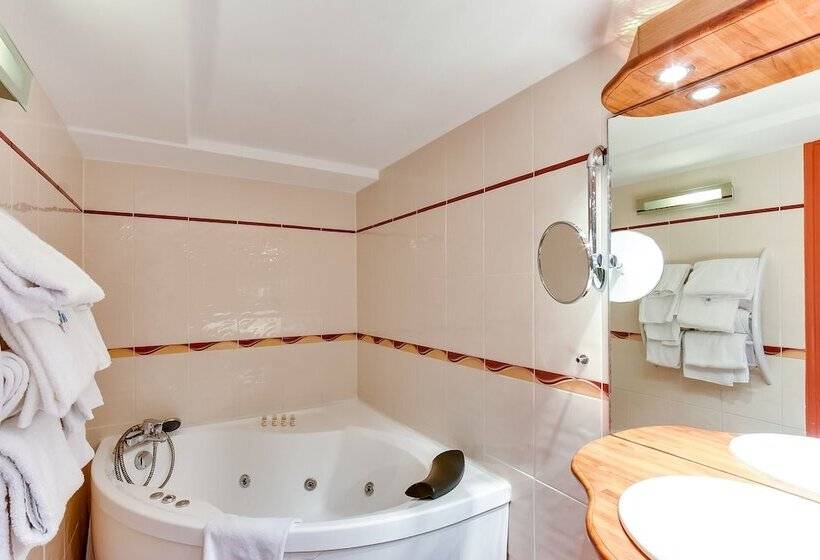 اتاق دوبلکس, Kyriad Saint Malo Centre Plage