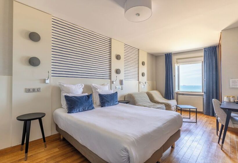 Pokój Czteroosobowy Standard Widok Morze, Kyriad Saint Malo Centre Plage