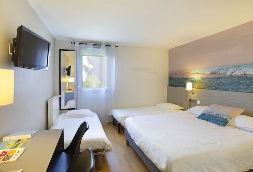 Семейный Номер, Logis, Hôtel Au Chêne Vert, Saint Brieuc Nord
