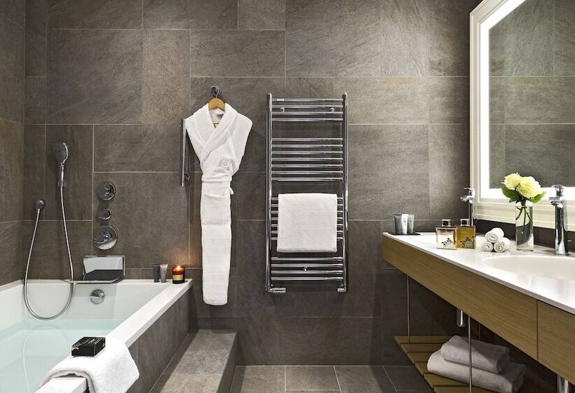 Номер Executive Вид на Море, Hôtel Barrière L Hôtel Du Golf