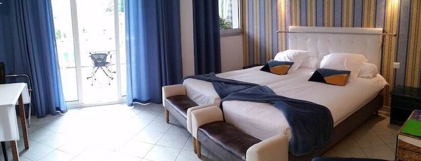 Номер Комфорт Вид на Бассейн, Chambre D'hôtes La Potinière