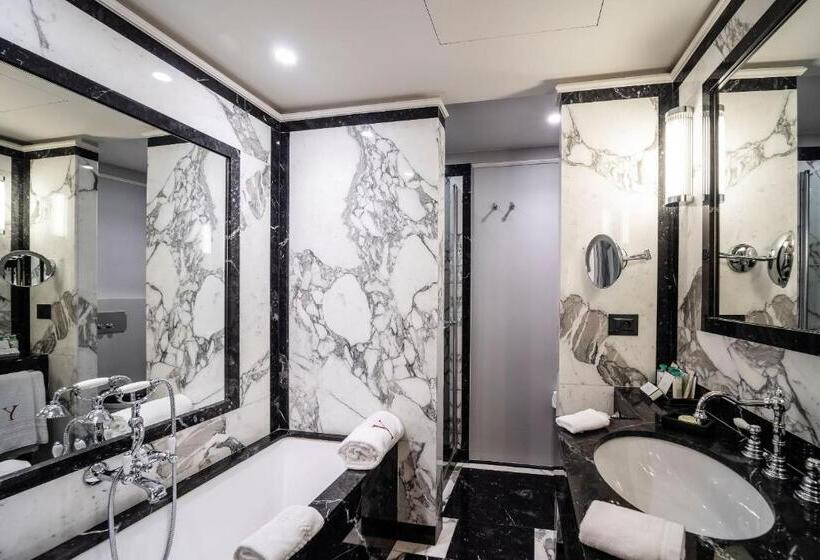 Quarto Superior, Le Yaca Saint Tropez