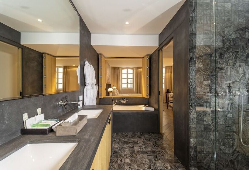 Quarto Deluxe, Le Yaca Saint Tropez