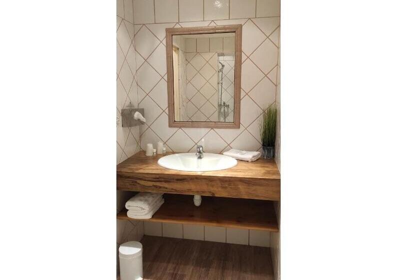 Номер Стандарт, Le Manoir