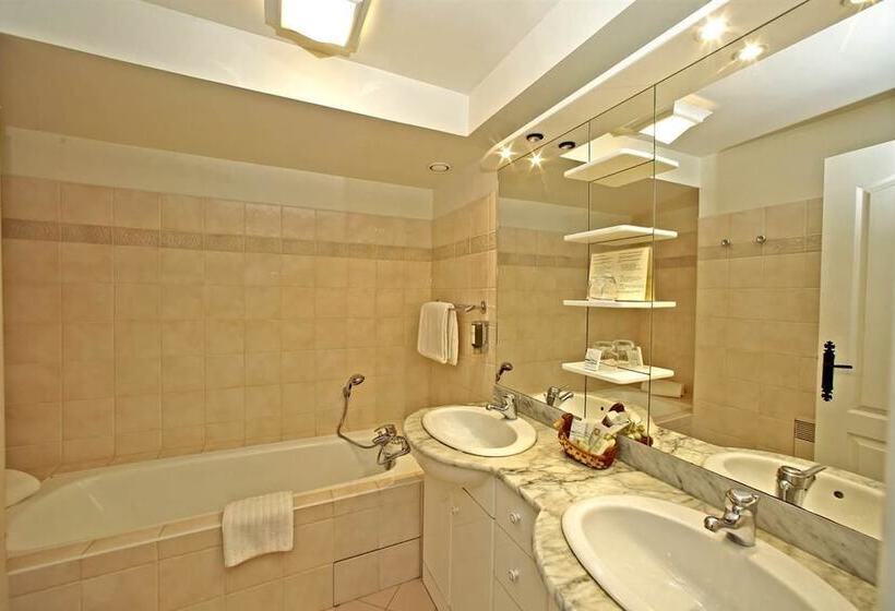 Номер Стандарт, Manoir d'Hautegente