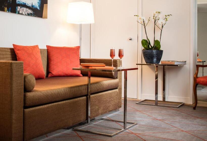 سوییت اجرایی, Hôtel De Sers Champs Elysées Paris