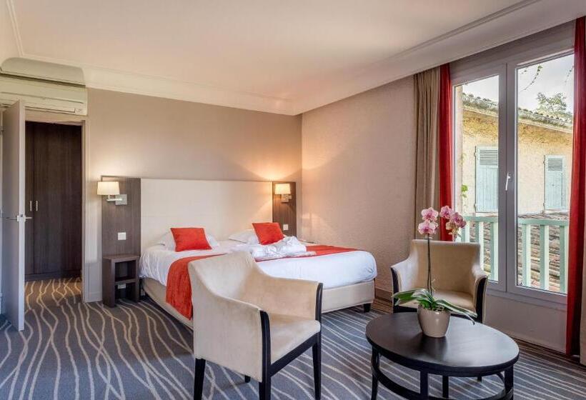 家庭套房, Logis Hôtels  Hôtel Et Restaurant Domaine De Fompeyre