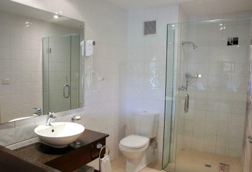 Executive Room, Tanoa Waterfront