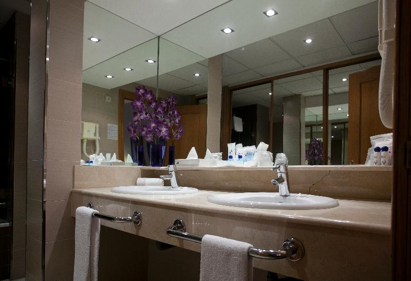 Executive Room, Tanoa Waterfront