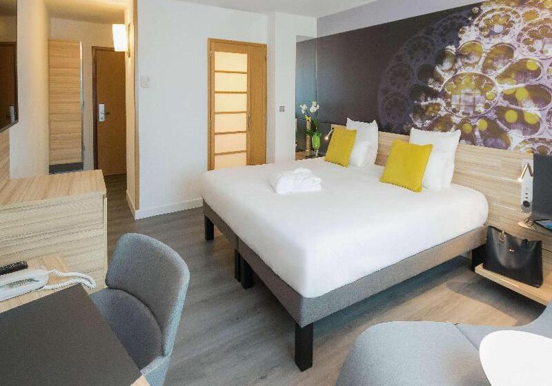 اتاق اجرایی با تخت بزرگ, Novotel Chartres