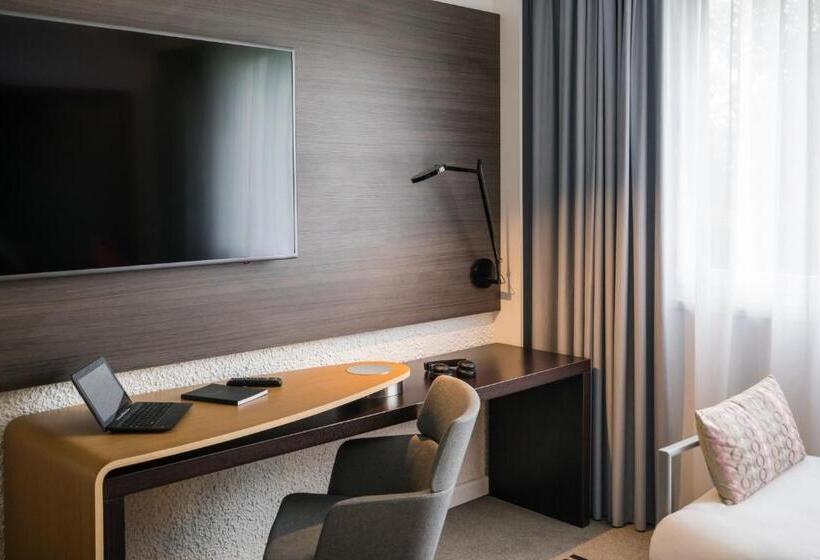 Классический Номер, Novotel Saclay