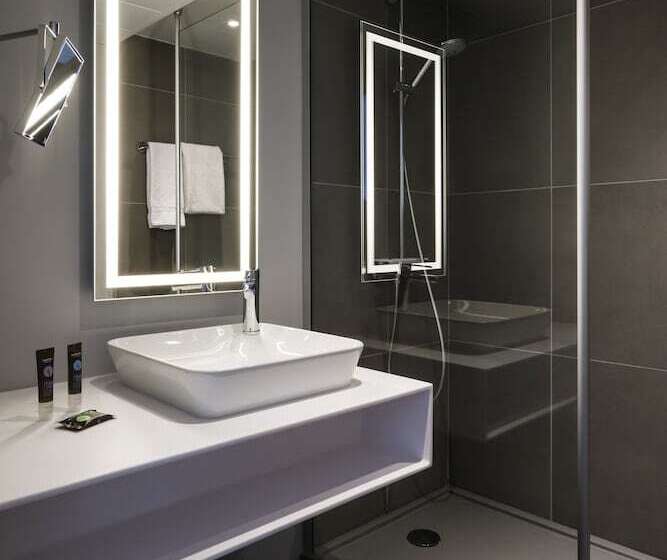 Классический Номер, Novotel Saclay