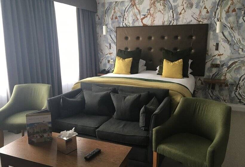 سوییت جونیور, Hythe Imperial Hotel, Spa & Golf