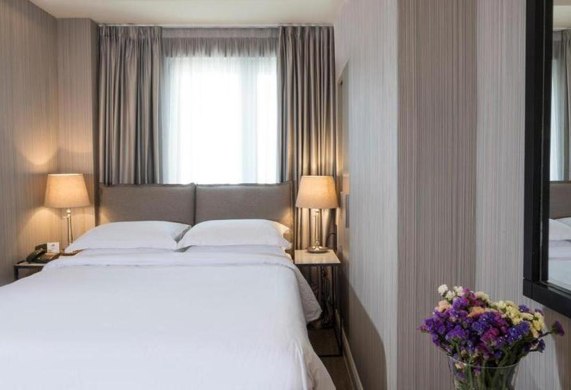 컴포트 룸, Astor Hotel Athens