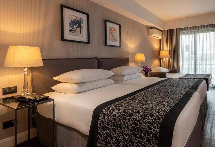수피리어 트리플 룸, Astor Hotel Athens