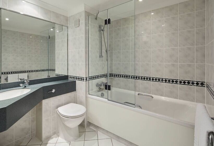 اتاق لوکس, Cardiff Marriott