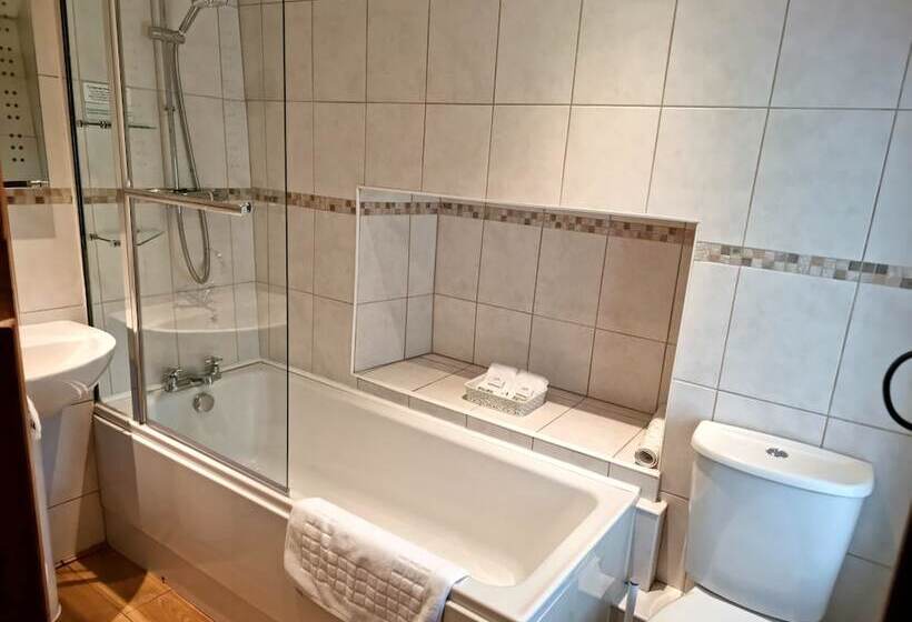 Классический Номер, Collaven Manor