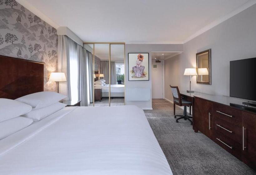 اتاق استاندارد با تخت بزرگ, Delta Hotels By Marriott York