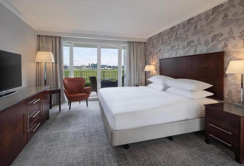 اتاق استاندارد با تخت بزرگ, Delta Hotels By Marriott York